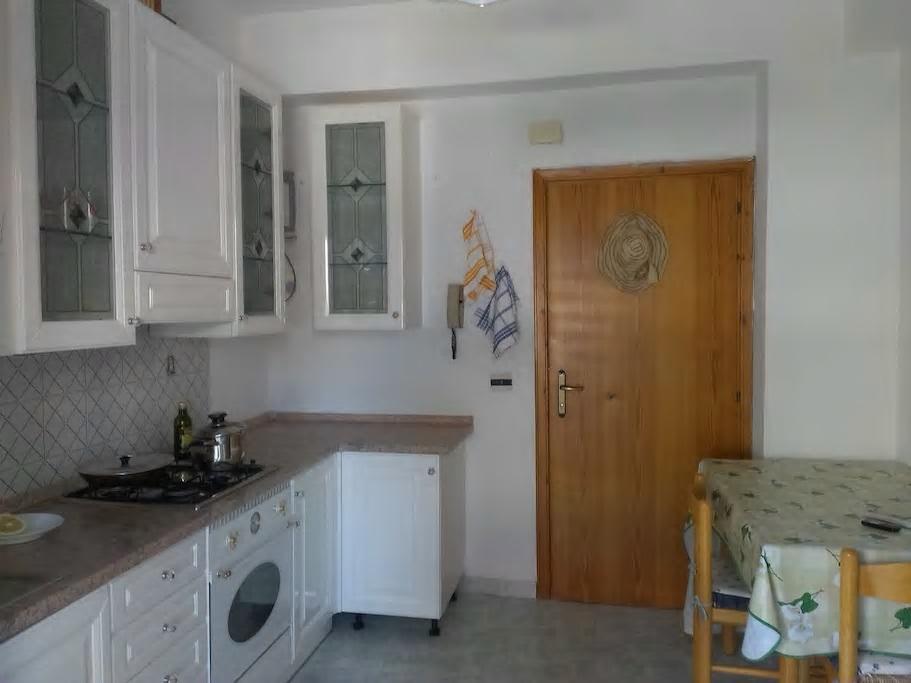 Trilocale A 800 Metri Dal Mare Apartment Скалеа Екстериор снимка