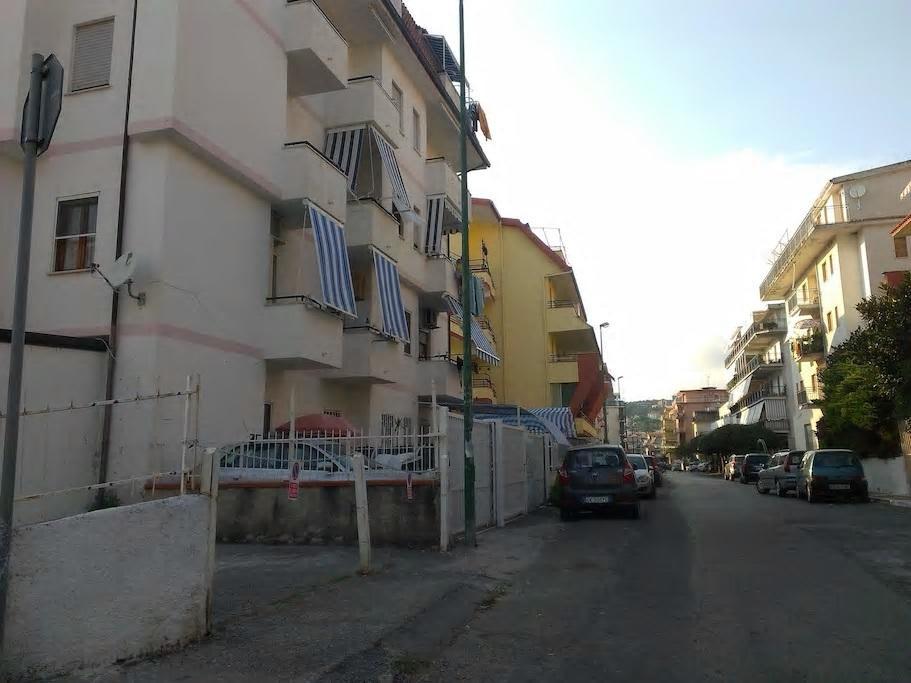 Trilocale A 800 Metri Dal Mare Apartment Скалеа Екстериор снимка